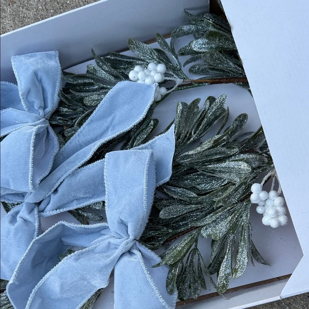 Holiday Time Frosted Blue Bow Garland - NWT